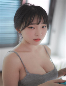 《美女扣穴-一边伸舌头一边快速喘气音网页》