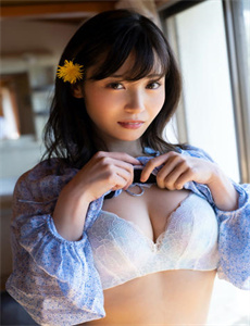 《免费看美女直播洗澡-丰满少妇被猛烈进AV毛片》