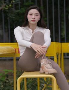 《我被三个人同时舔吃b-XL上司在线完整版无马赛克》