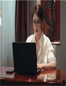 《www.cccc-趴下我要从后面爽死你动态图》